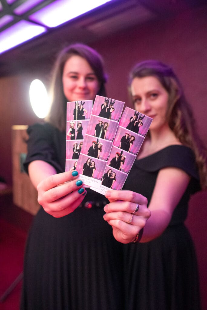 Fotobudka na wesele w Łodzi: czy to dobry pomysł?